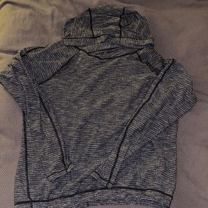 lululemon pull over. Grey. Luon